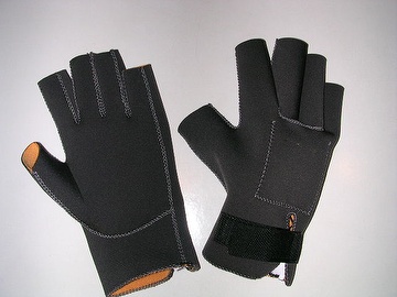 Arthritis gloves with warm bag design